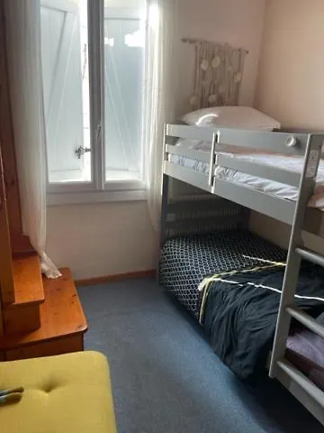 Chambre D'Hote Dans Maison Mitoyenne Au Calme Avec Un Petit Jardin-1